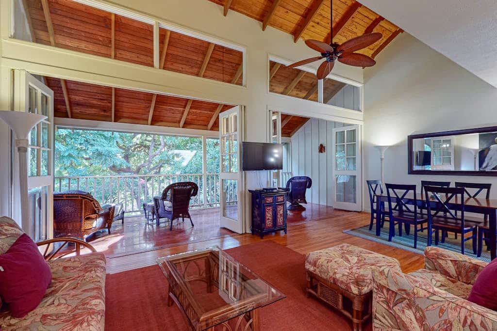 Secluded & Breezy Condo near the Ocean w/Free WiFi, Shared Outdoor Pool & Grills