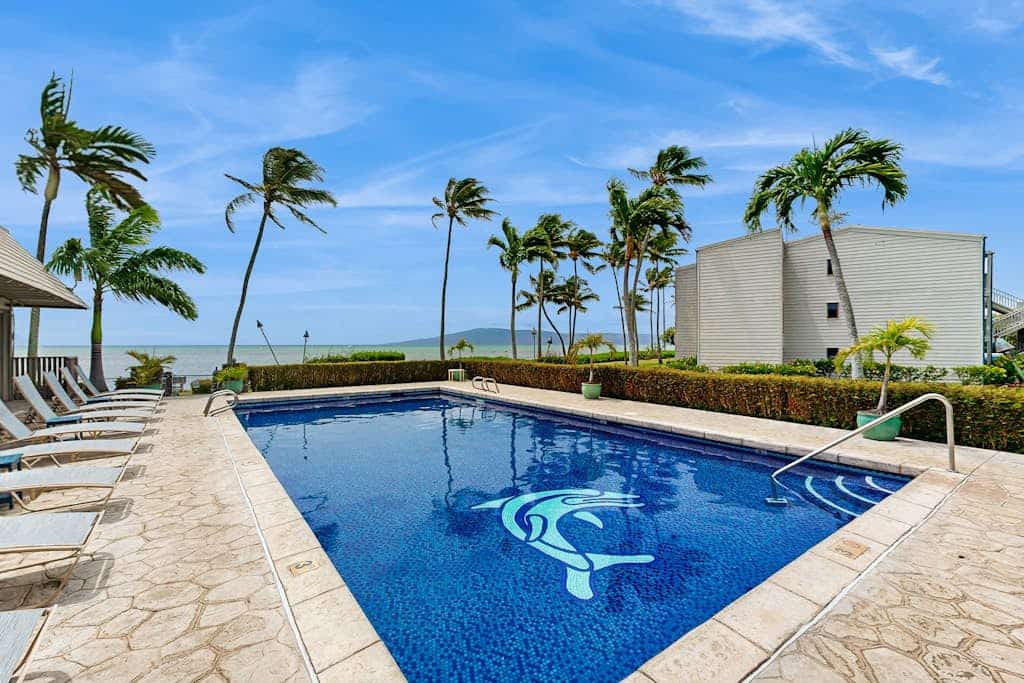 Beautiful, Third-Floor, Oceanfront Condo w/ Water Views, Shared Pool, Free WiFi