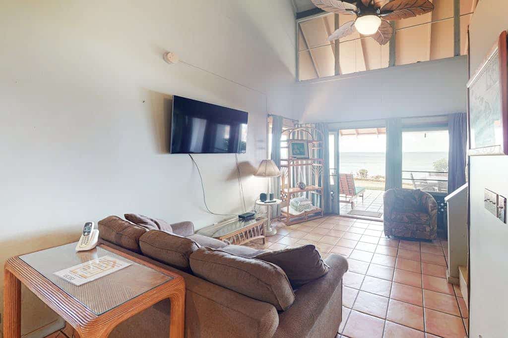 Oceanfront Cottage on Kepuhi Beach w/ Ocean View, WiFi, Laundry & Shared Pool
