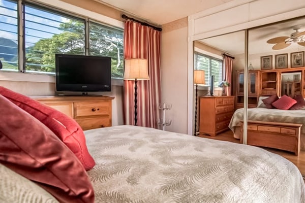 Ocean View Family Condo w/Free WiFi, Shared Pool & Tennis - Close to the Waves