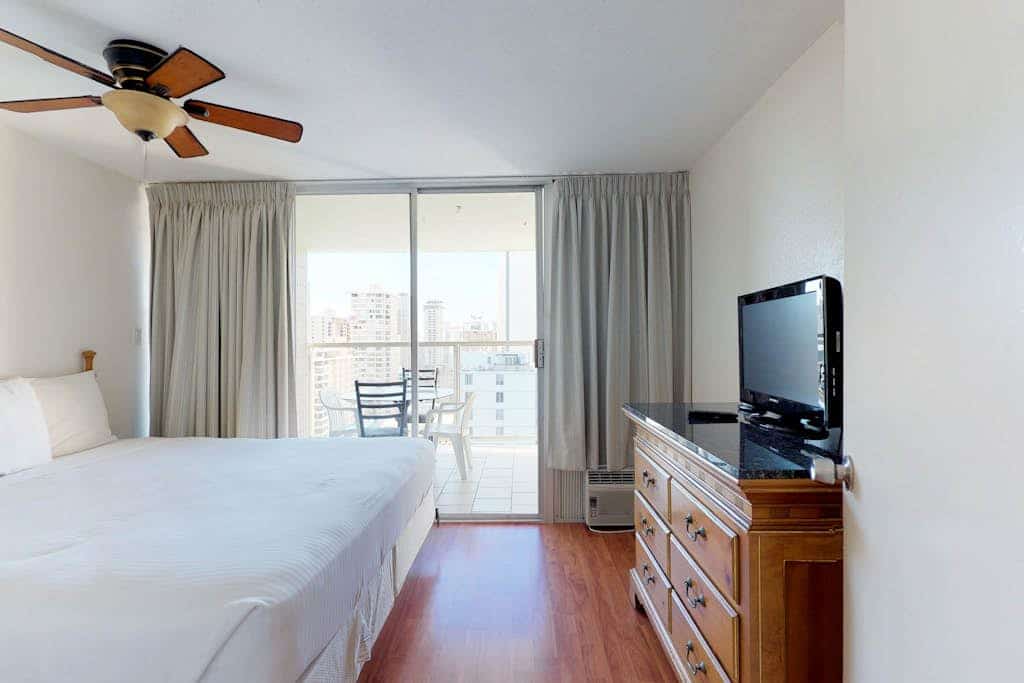 Waikiki condo with lanai, mountain views, pool, hot tub, & sauna