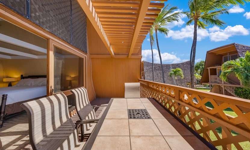 Tropical studio in oceanfront resort w/ pool, WiFi, & kitchenette - snowbirds OK