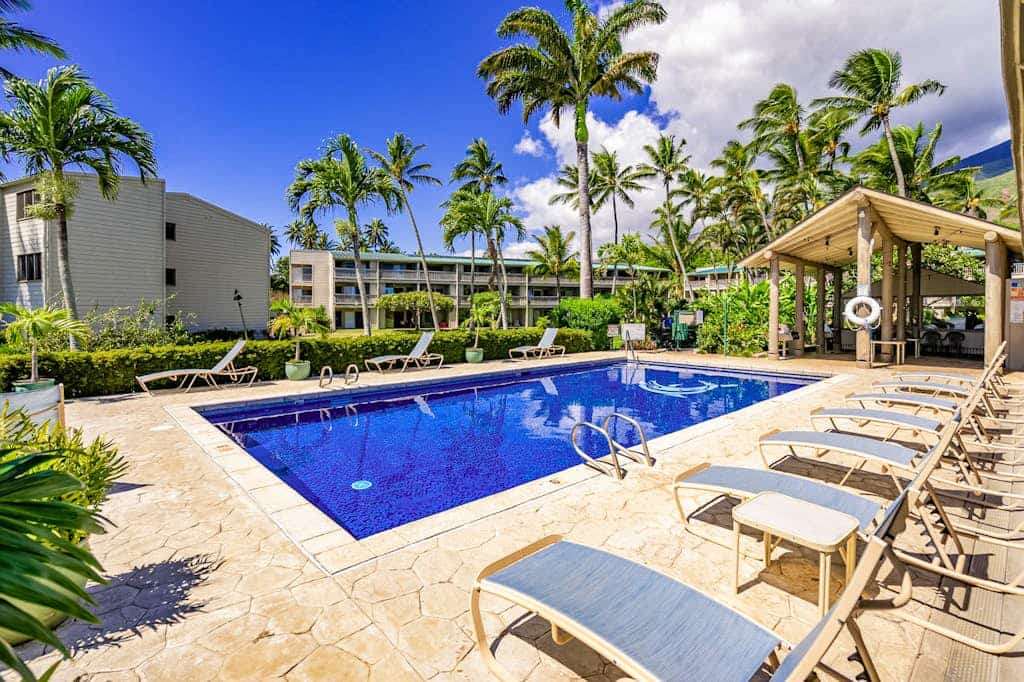 Dreamy oceanfront resort condo with pool, tennis courts, & beach access