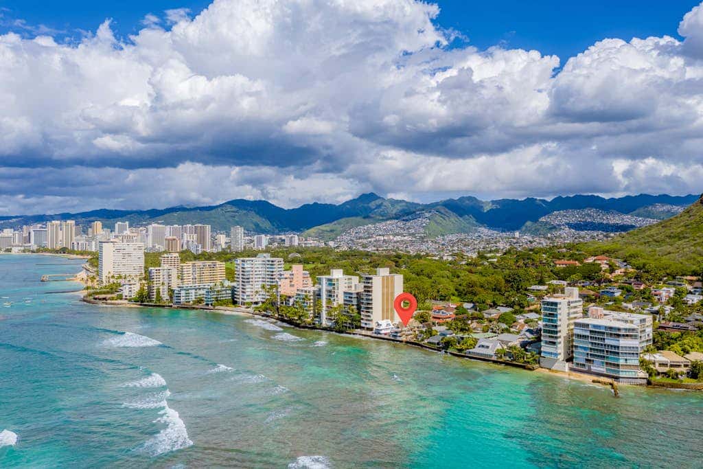 Oceanfront Kalakaua Surf & Sunsets