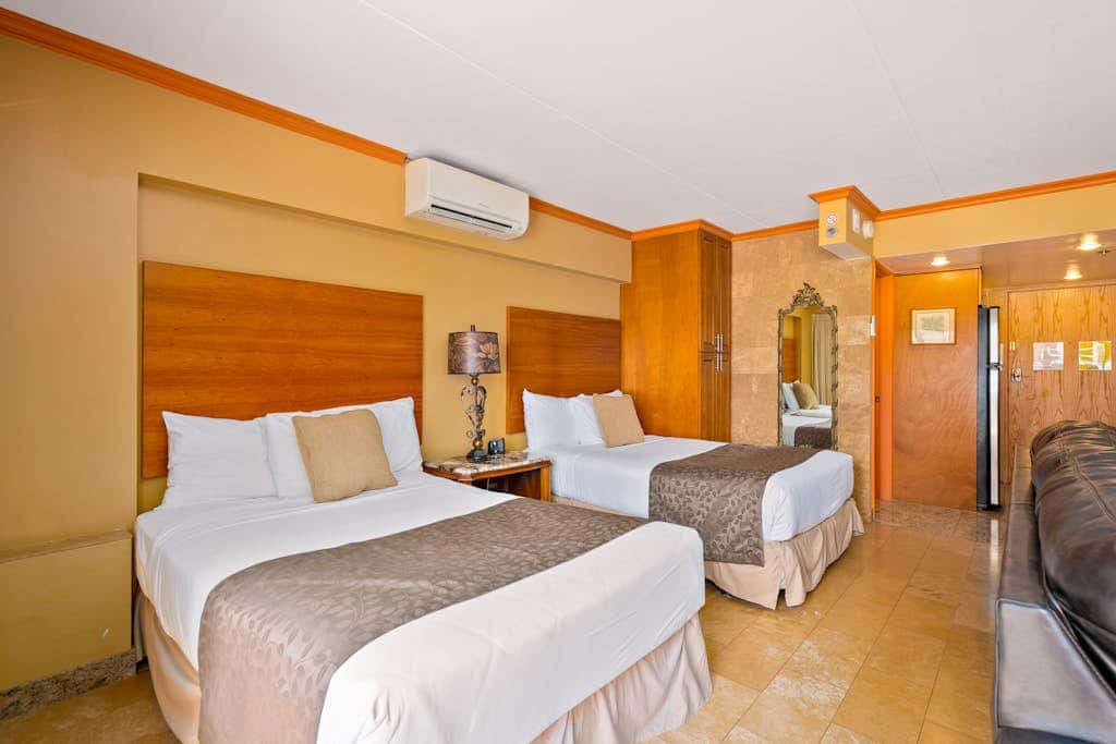 Ilikai Hotel 838