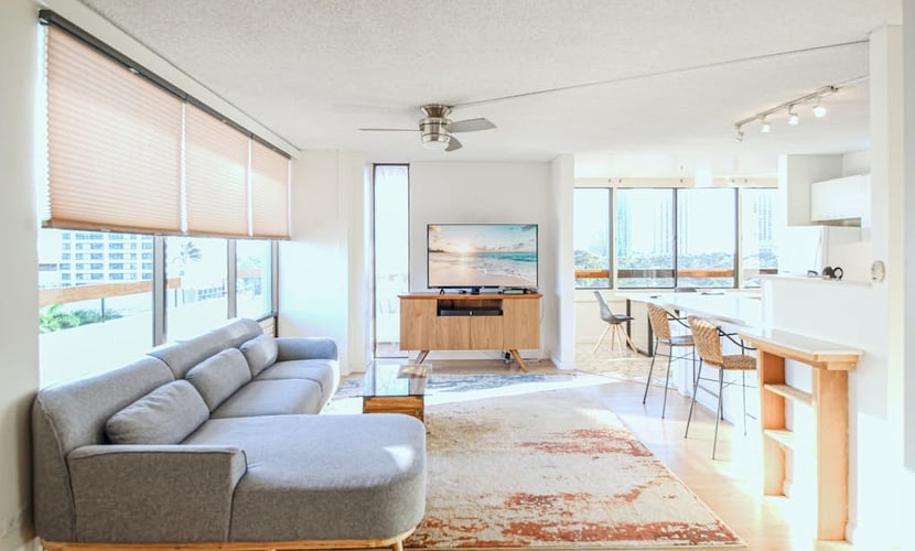 Ocean-view corner condo with fast WiFi & lanai - walk to beach -90 night minimum