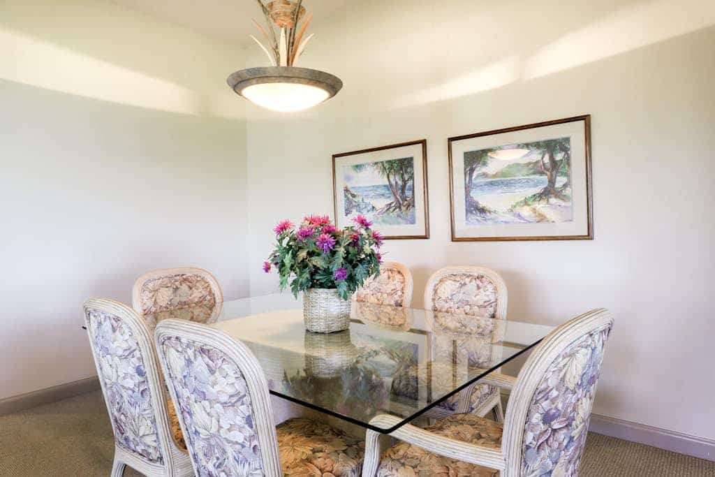 Second floor condo w/ shared pool & wraparound lanai w/ amazing views