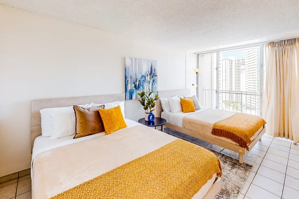 Mountain/city-view condo with rooftop pool, balcony, & W/D - 30-night minimum