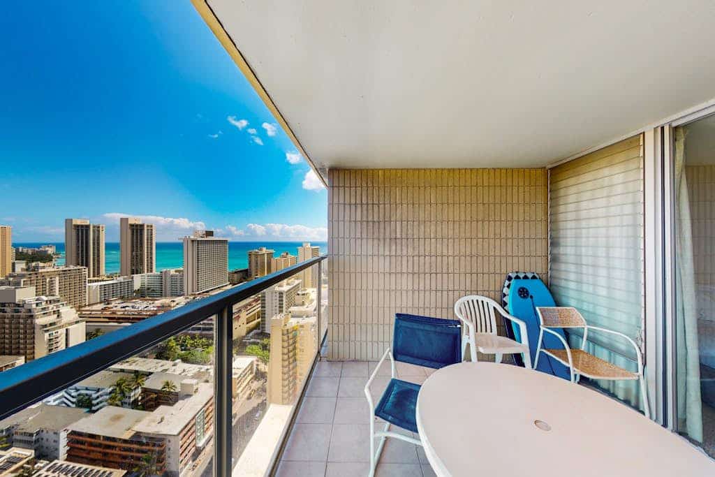 Water-view monthly rental with lanai, rooftop pool & hot tub access