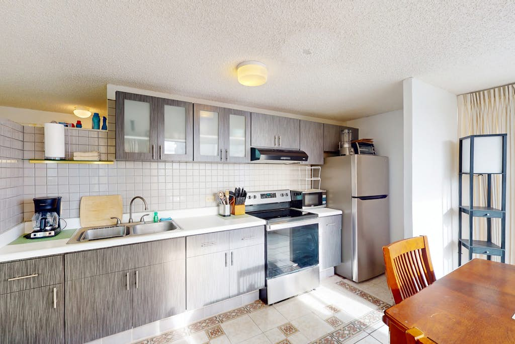 Waikiki Townhouse 1101 - 30 night minimum