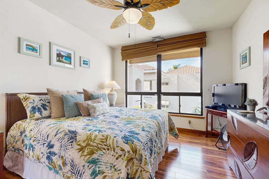Ideal resort retreat with central AC and access to pools, hot tub, golf, & more