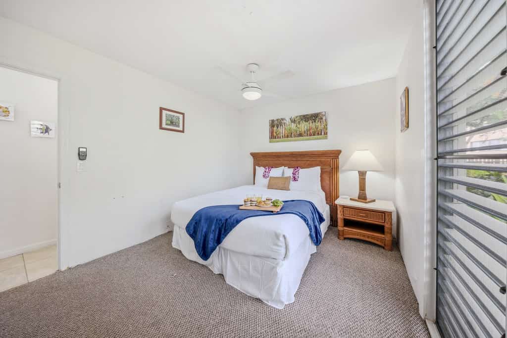 Lovely condo w/free WiFi/shared pool & hot tub - near beaches/shopping/dining