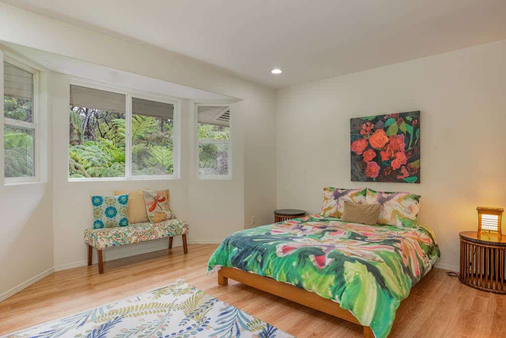 Bright home by the volcano with lanai, grill, open kitchen & fireplace