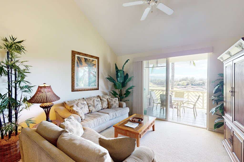 Waikoloa Resort gem with pool, hot tub & balcony - 1 mile to beach
