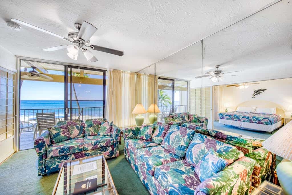 Breezy oceanfront condo with pool & hot tub - near shopping, dining & beaches
