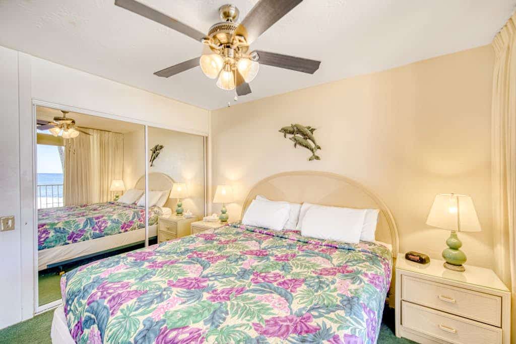 Breezy oceanfront condo with pool & hot tub - near shopping, dining & beaches