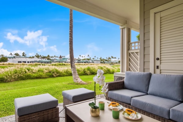 Ground-floor, golf-view condo near A-Bay beach & shops with infinity pool & spa