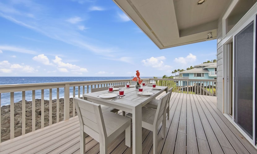 Oceanfront Home w/ Incredible Lanai, Great Ocean View, WiFi, Washer/Dryer