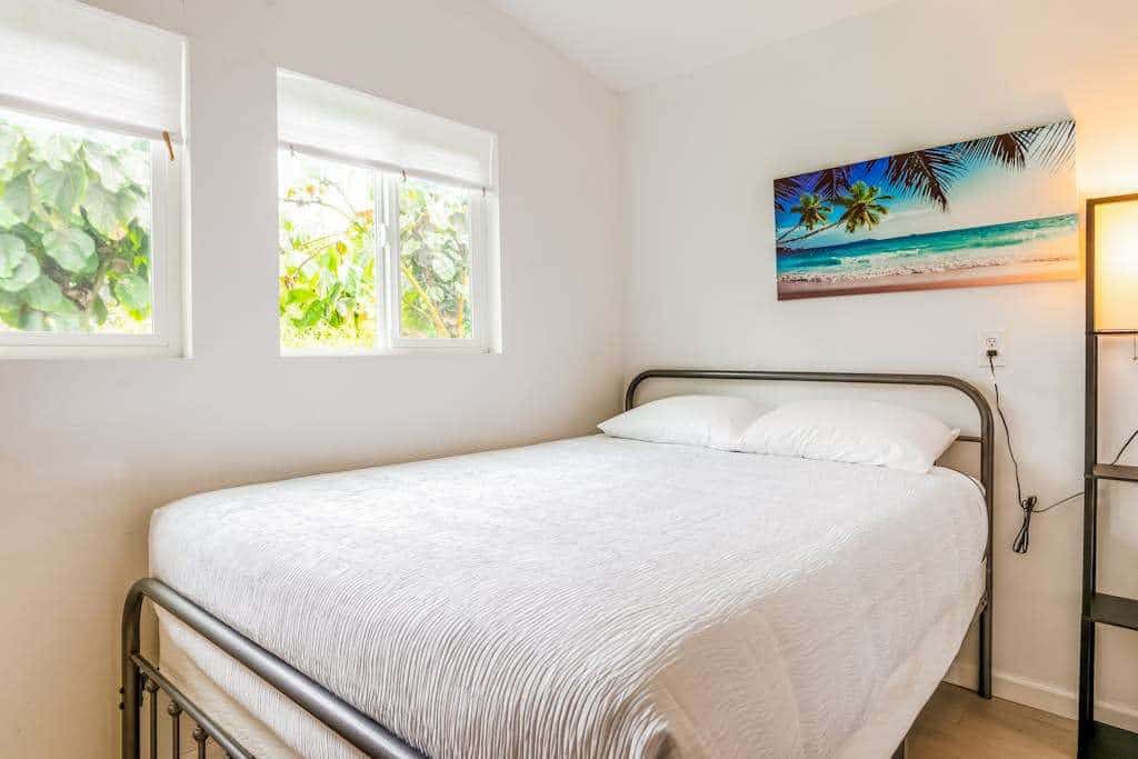 Dog-friendly property with a full kitchen, washer/dryer, patio