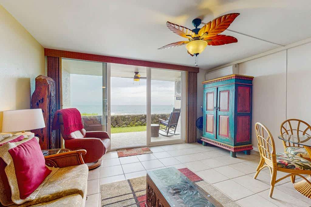 Amazing oceanfront condo with hot tub, pool, W/D, & grill - gorgeous ocean view