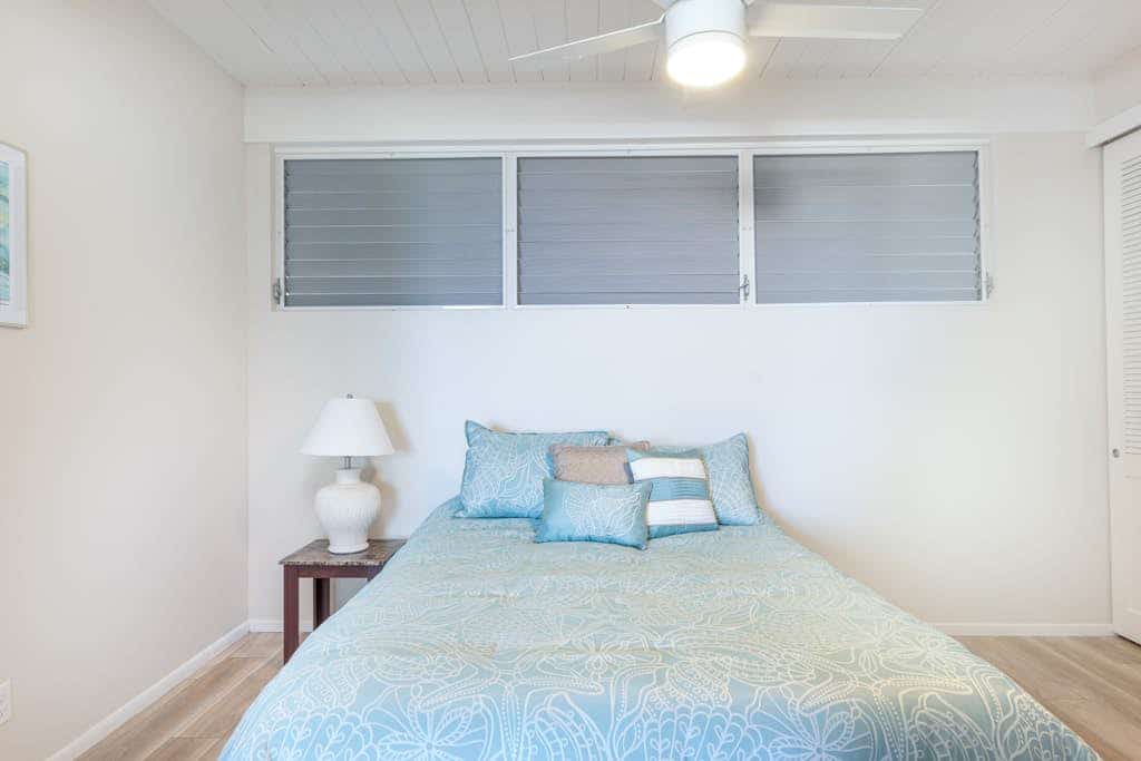 Remodeled second-floor condo with ocean view, pool, & WiFi in a great location