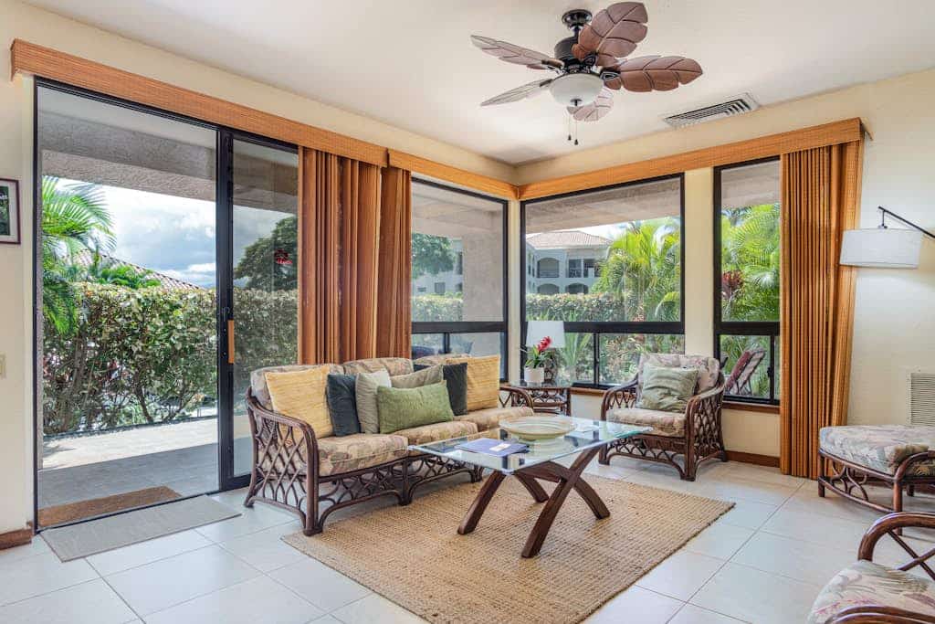 Ground floor condo with WiFi, lanai, shared pool, pool spa, hot tub, tennis