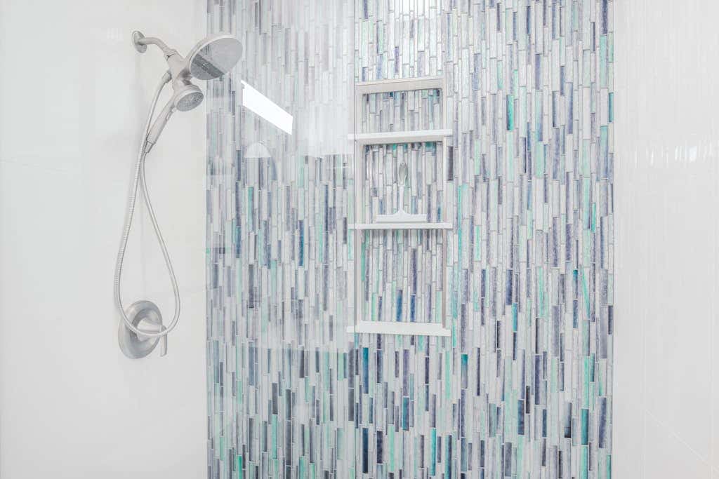 Blue Horizon, Unit E107