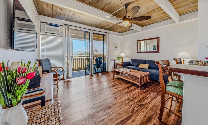 Condo with shared pool, hot tub, beach access & private balcony