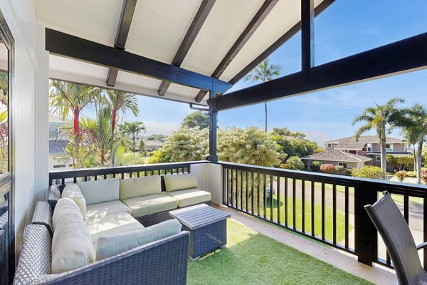 Spacious home with charming views from lanai - walk to the beach