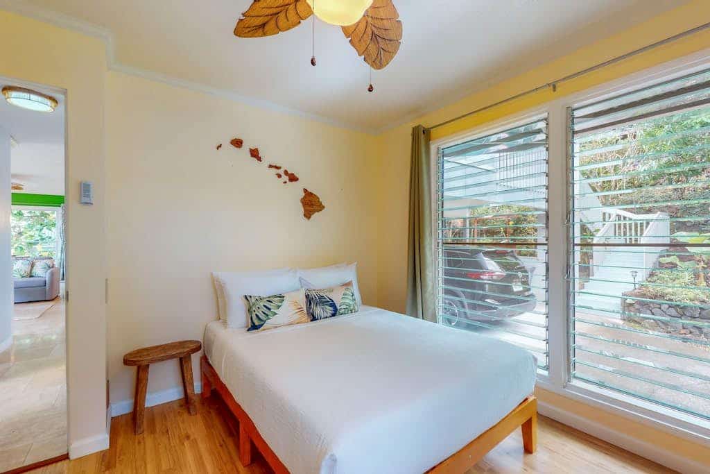 Beautiful home with ocean views, lanai, private gazebo, firepit -great location