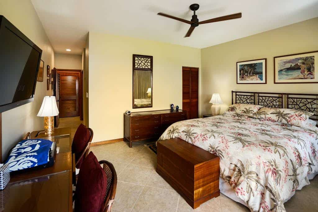 Oceanfront condo w/ private lanai, amazing views & pool access - steps to beach