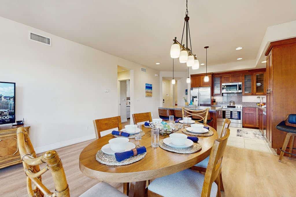 Upscale coursefront condo with partial AC, shared outdoor pool - close to beach