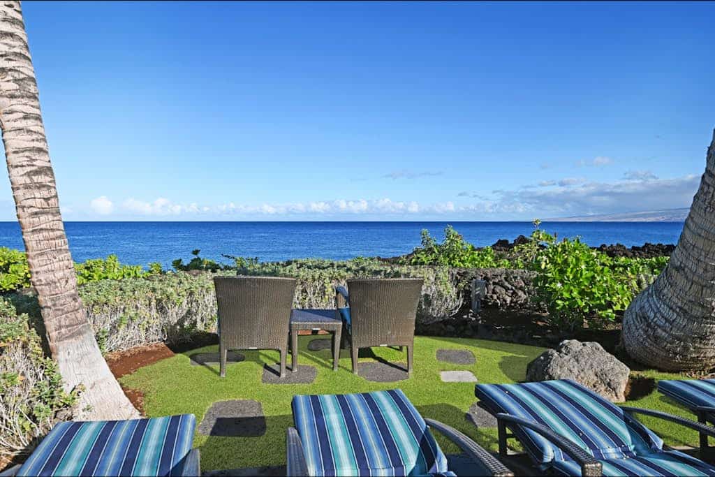 Garden-view condo with private lanai, pool, hot tub, gym, & on-site dining