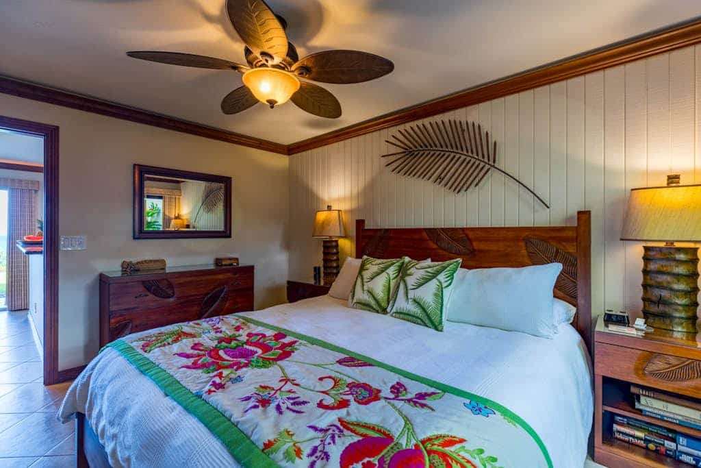 Beautifully upgraded & air conditioned Pali Ke Kua 102 - Bali Hai ocean views