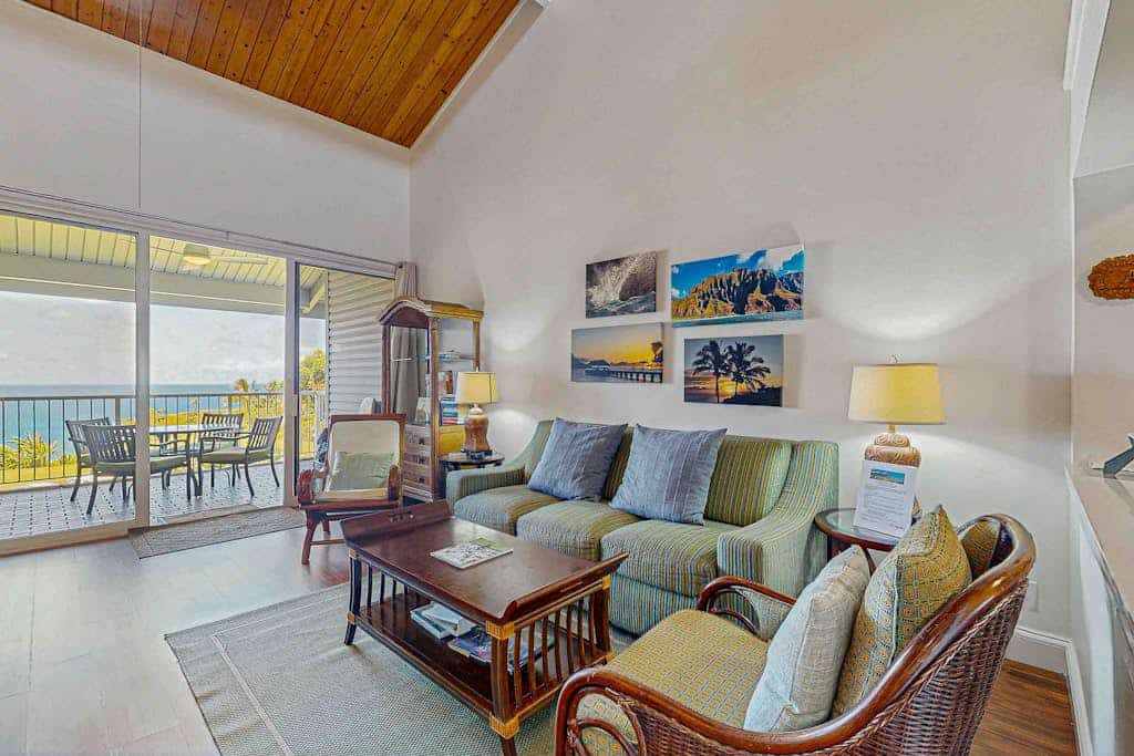 Waterfront condo with pool & hot tub, loft & lanai with ocean views