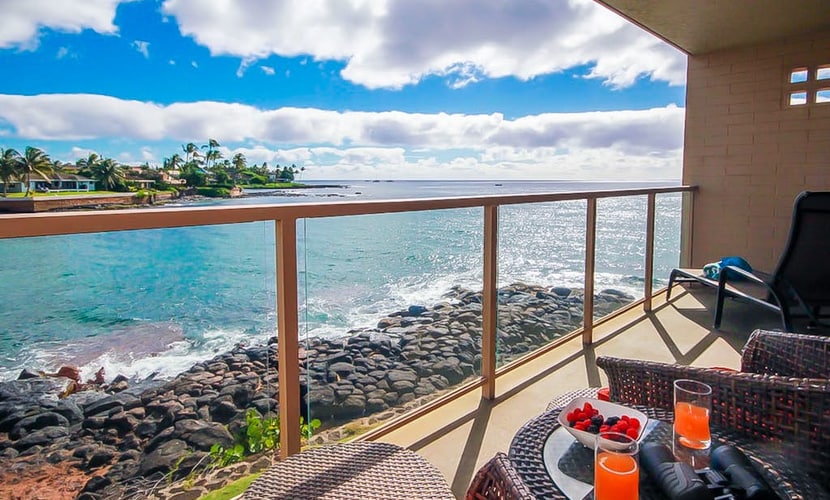 Beachfront Condo w/Partial A/C, Lanai, Ocean Views, Free WiFi, Shared W/D, & BBQ