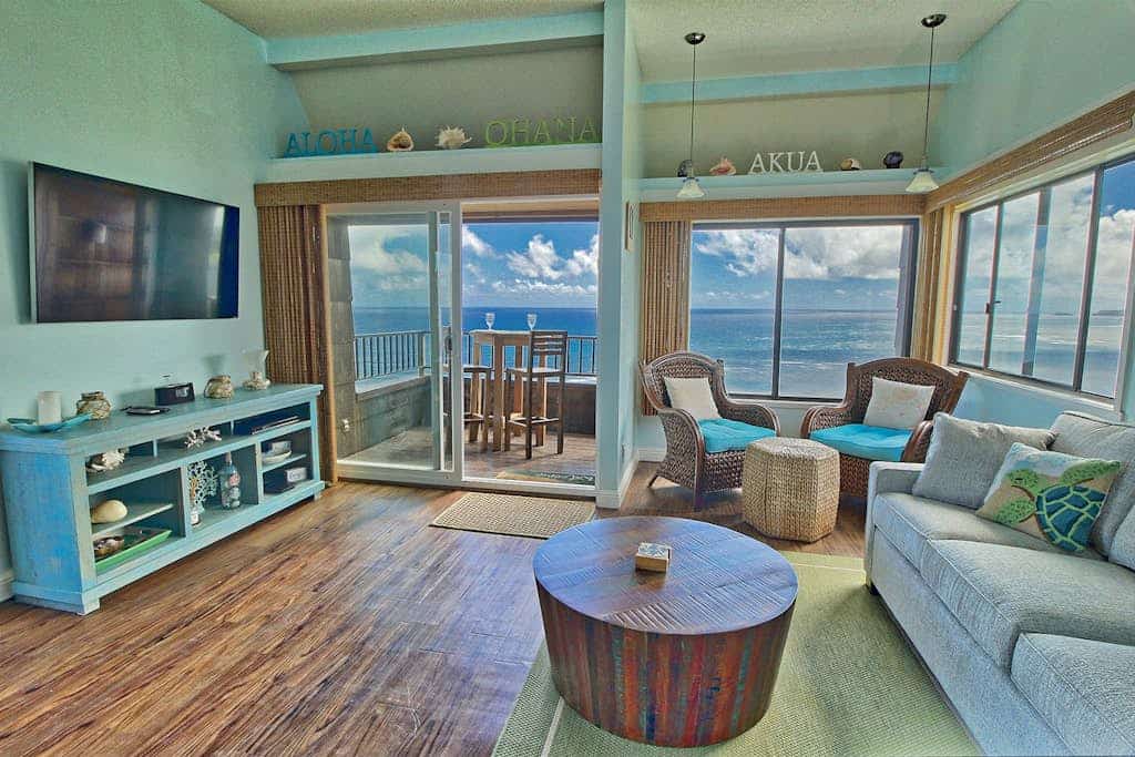 Oceanfront Condo with 180-degree penthouse views