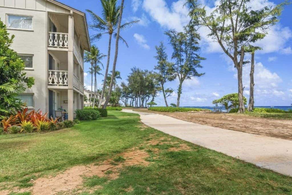 Islander on the Beach 354