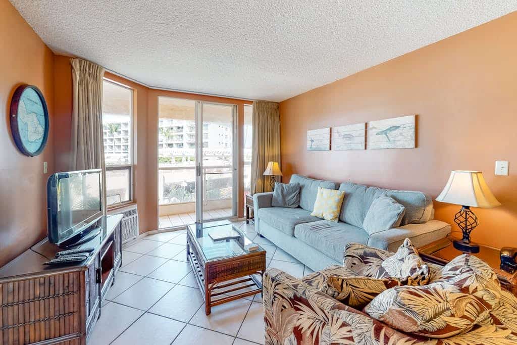 Maui Banyan Condo w/ Private W/D, Shared Pool-Swim, Surf, and More