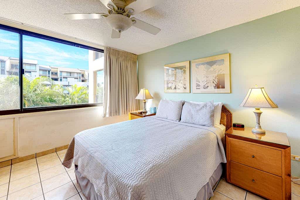 Second Floor Condo with Free WiFi, Furnished Lanai, Shared Pool, Hot Tub, Tennis