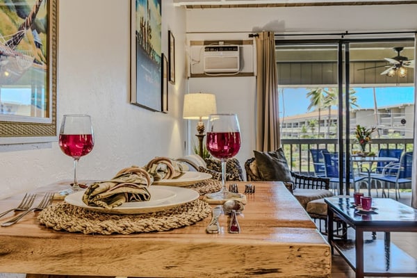 Beach condo with shared pool & hot tub/private lanai - near beaches/restaurants