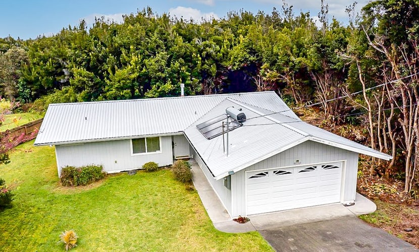 Tropical snowbird escape by world’s tallest volcano - lanai, yard & washer/dryer