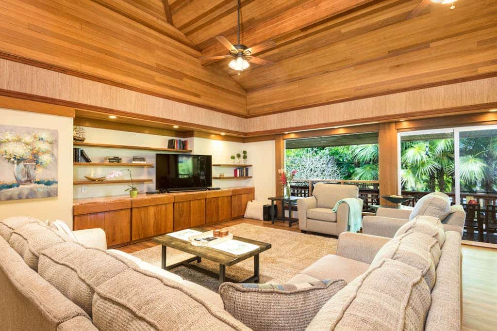 Spacious tropical getaway with lanais - just steps from the ocean