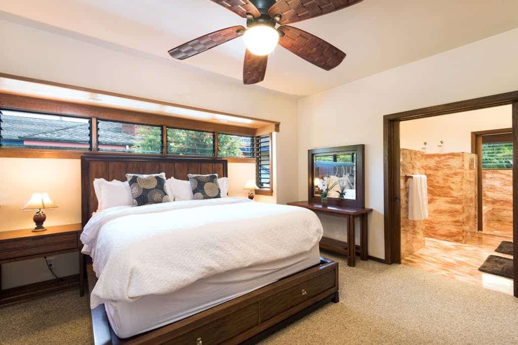 Spacious tropical getaway with lanais - just steps from the ocean