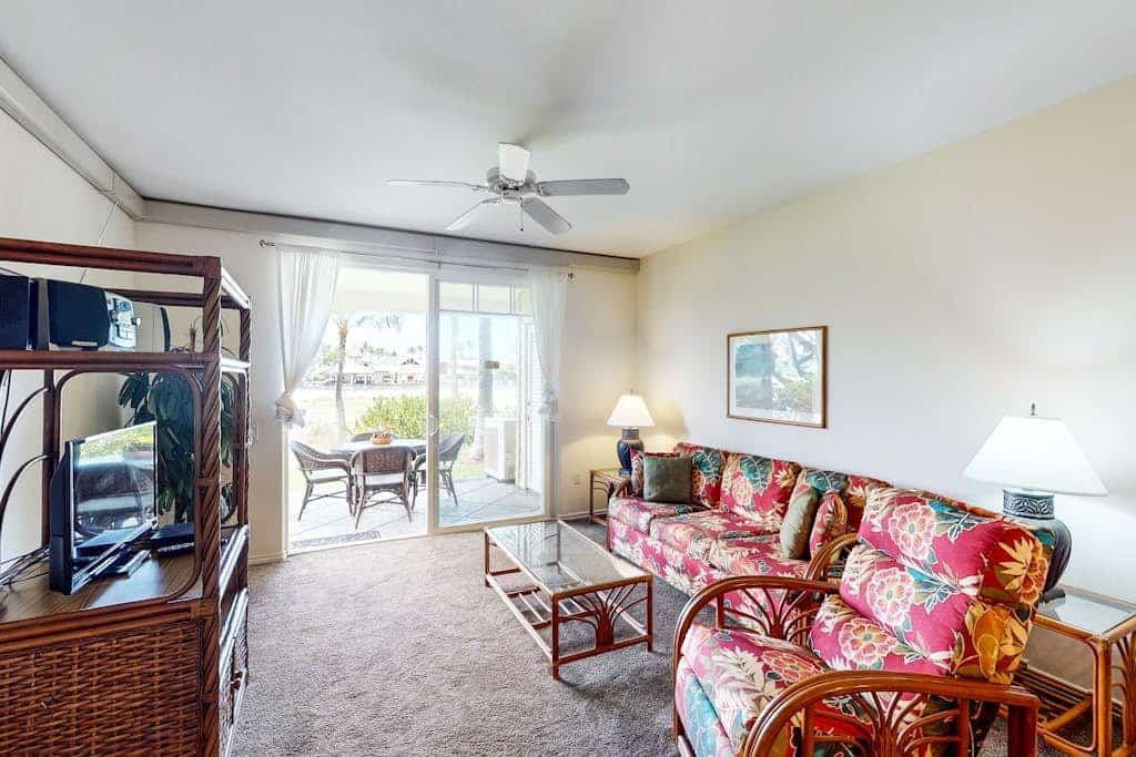 Mountain & Lake-view condo with on-site golf, pool, hot tub, & fitness room