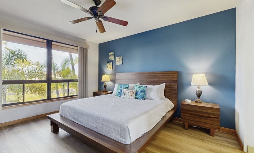 Condo near the beach with lanai, shared pool & hot tub, spa, gym, tennis & wifi