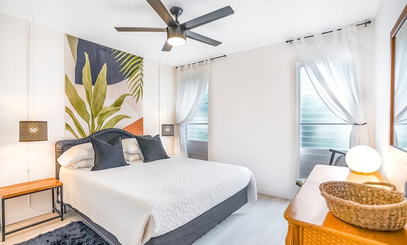 Bright Garden-Level Condo with Private Lanai, Full Kitchen & Easy Walk to the Beach
