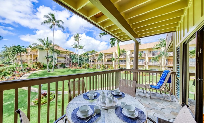 Relaxing condo with WiFi, gorgeous ocean views, shared pool, & more
