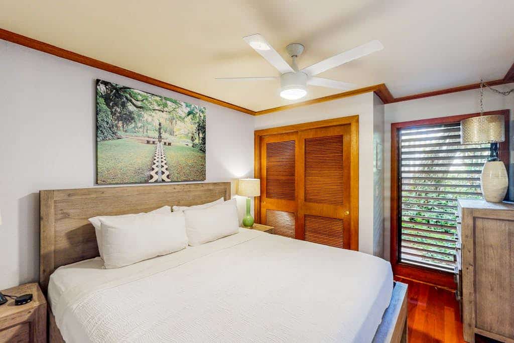 Lovely condo with lanai, pool, hot tub, tennis & gym - walk to Kiahuna Beach