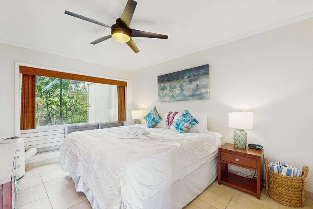 Ground floor oceanfront condo w/private lanai, outdoor pool, hot tub, great view
